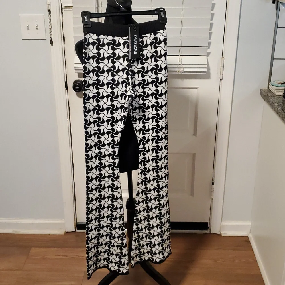 Pastiche Sweater Pants.NWT. - Picture 4 of 7